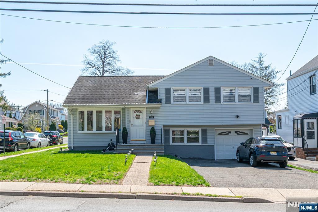 136 E Clinton Avenue - Photo 1