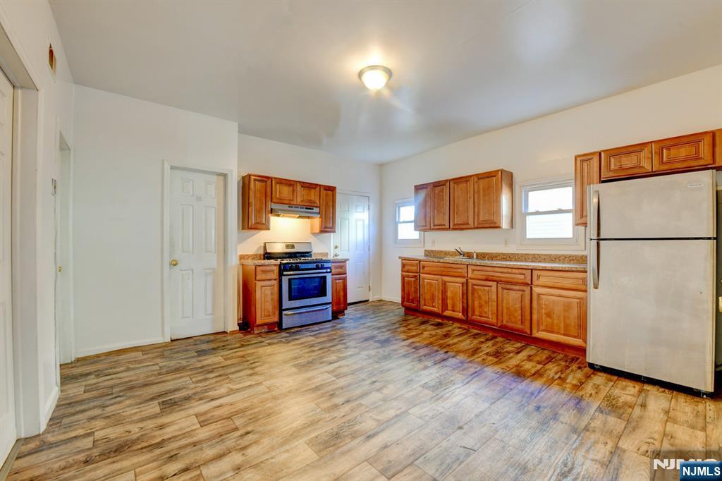 98-100 Lafayette Street - Photo 4