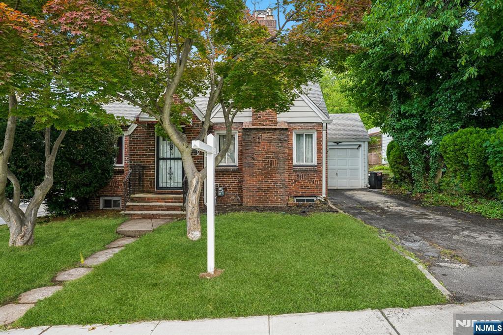 24 Springer Street - Photo 2