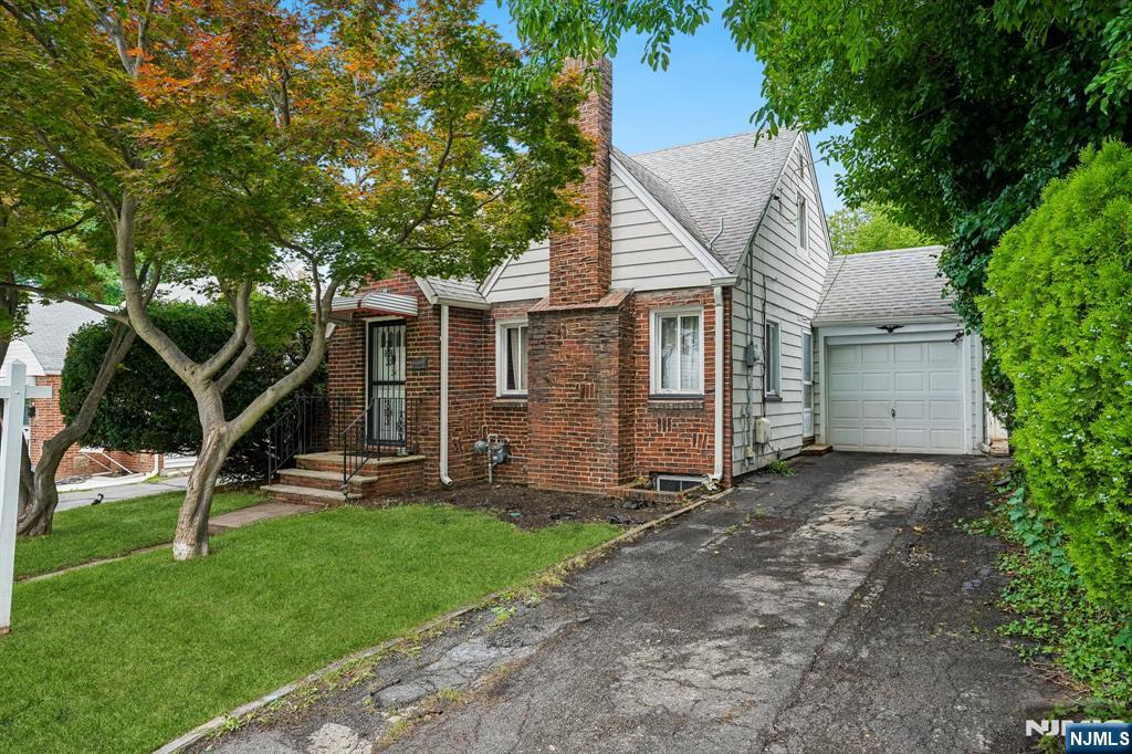 24 Springer Street - Photo 3