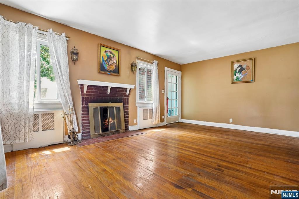 24 Springer Street - Photo 4