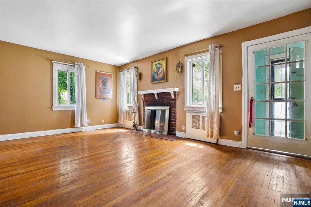 24 Springer Street - Photo 5