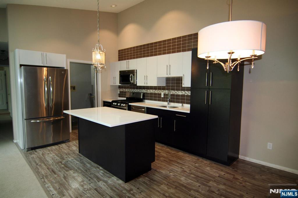 335 Linden Street - Photo 5