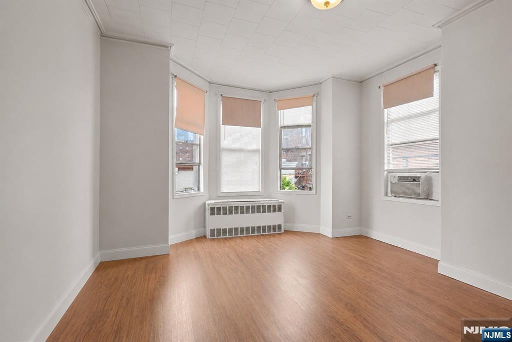 609 38th Street - Photo 4