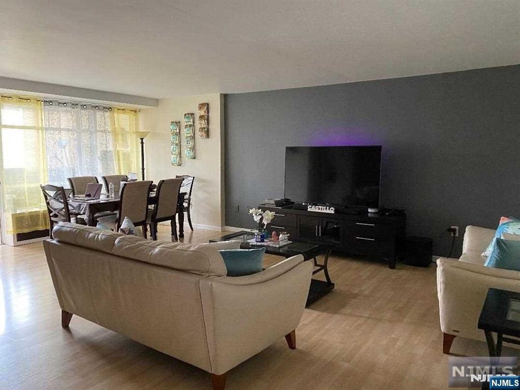 90 Prospect Avenue 6F - Photo 2