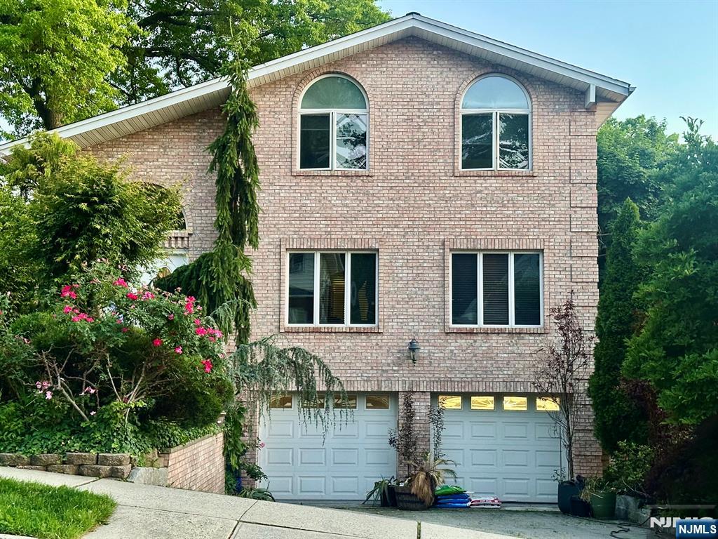656 Day Avenue 2 - Photo 1