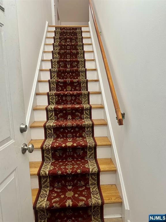 656 Day Avenue 2 - Photo 2