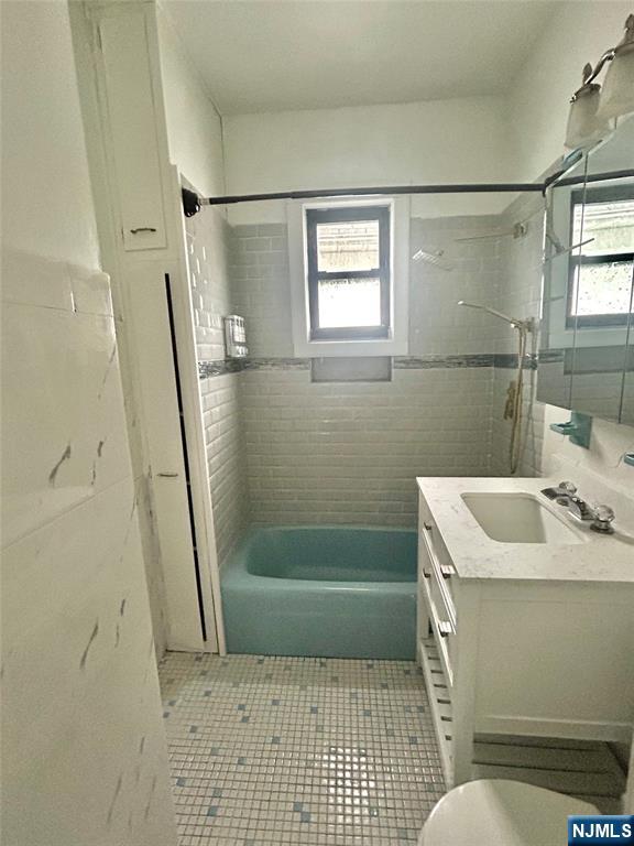 165 Knapp Avenue 2 - Photo 4