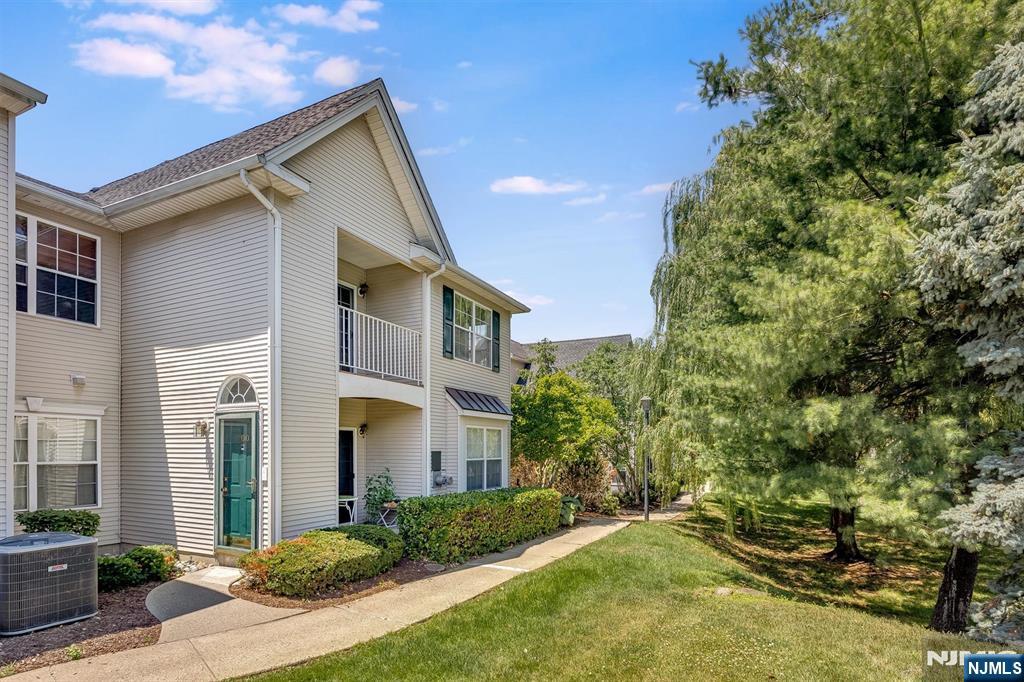 200 Cambridge Court G100 - Photo 2