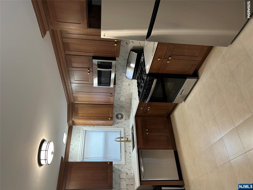50 Crescent Terrace 1 - Photo 2