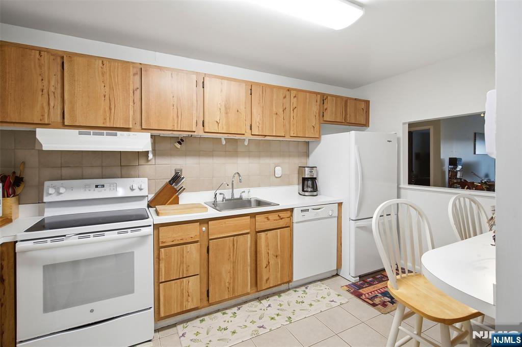 10 Orchard St #1F, Hackensack, NJ 07601