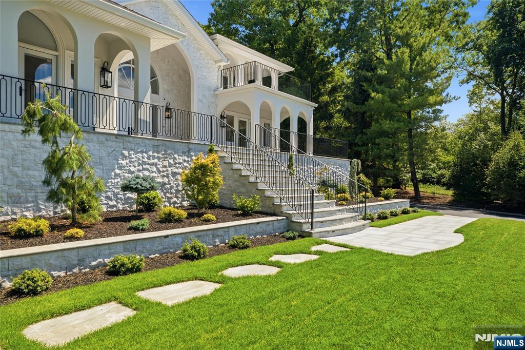 244 Park Avenue - Photo 5