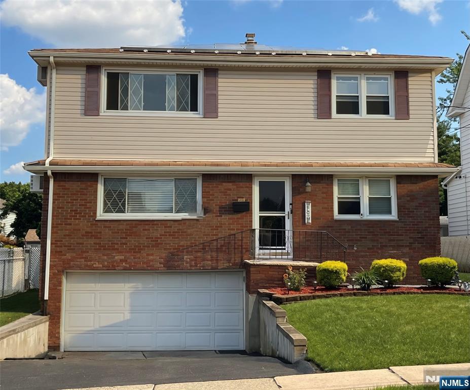 739 Lake Avenue - Photo 1
