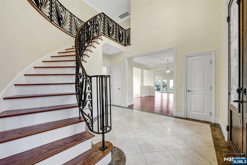 831 Pascack Road - Photo 2