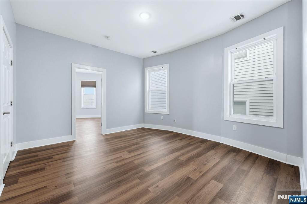 913 18th Street 2 - Photo 2