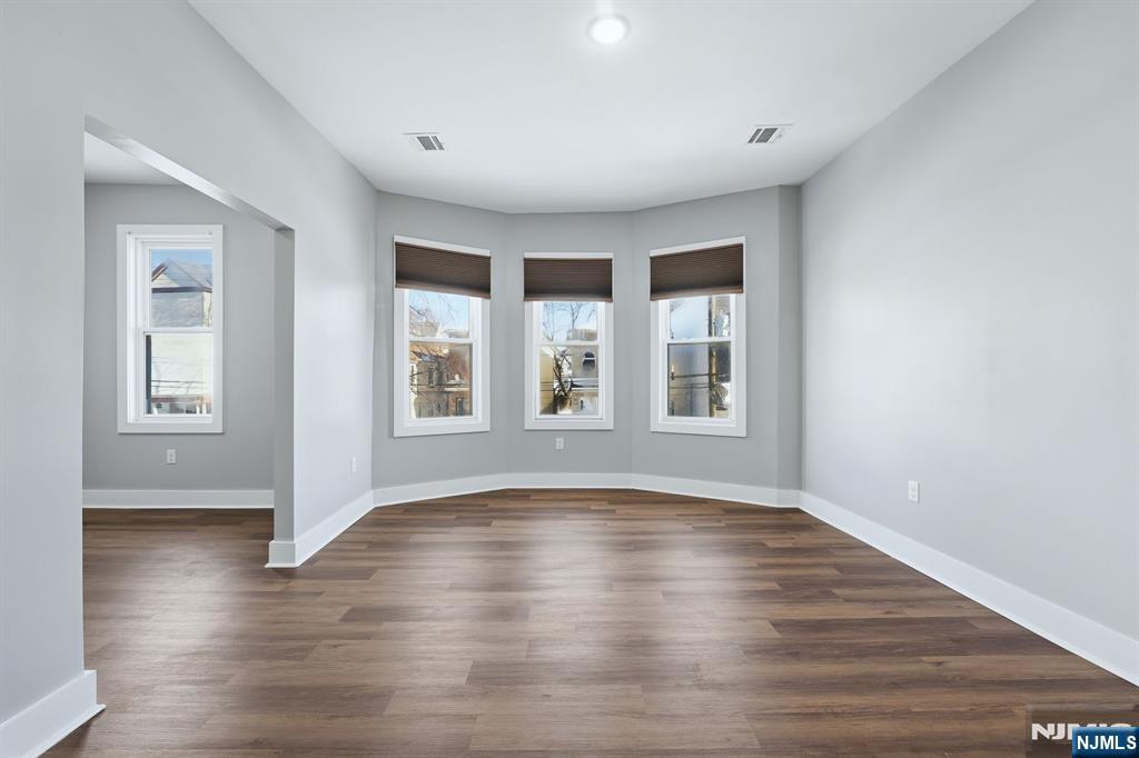913 18th Street 2 - Photo 5