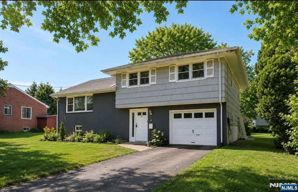 10 Julia Street - Photo 1