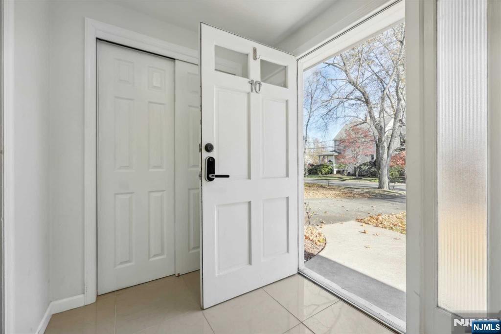 10 Julia Street - Photo 4