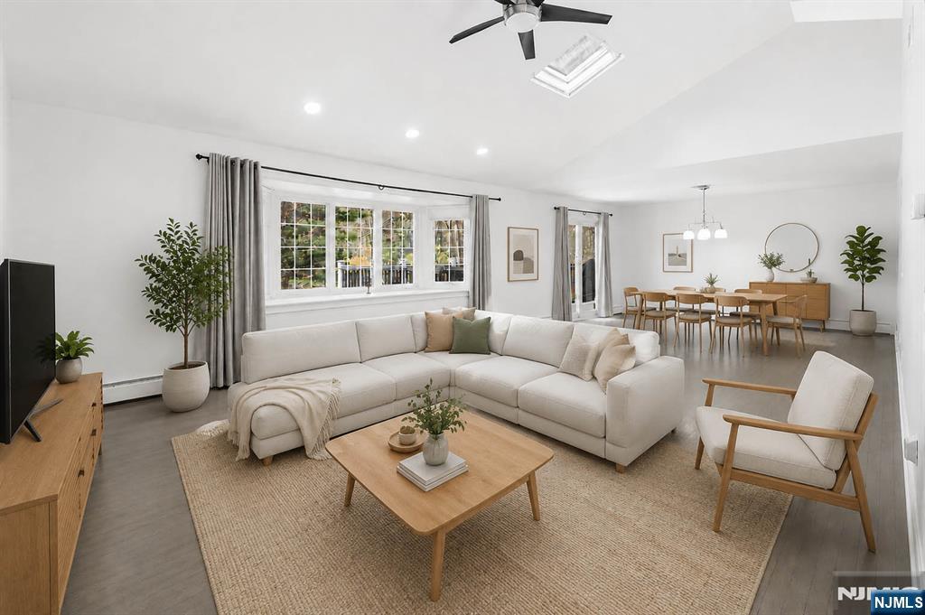682 Floyd Street - Photo 1