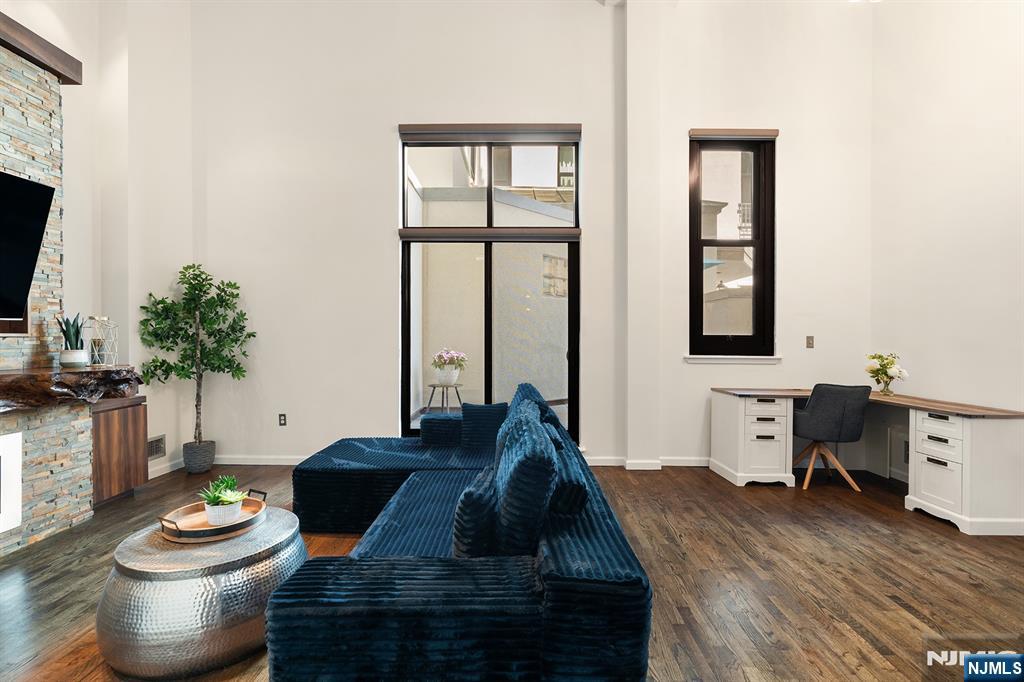 518 Gregory Avenue 201 - Photo 5