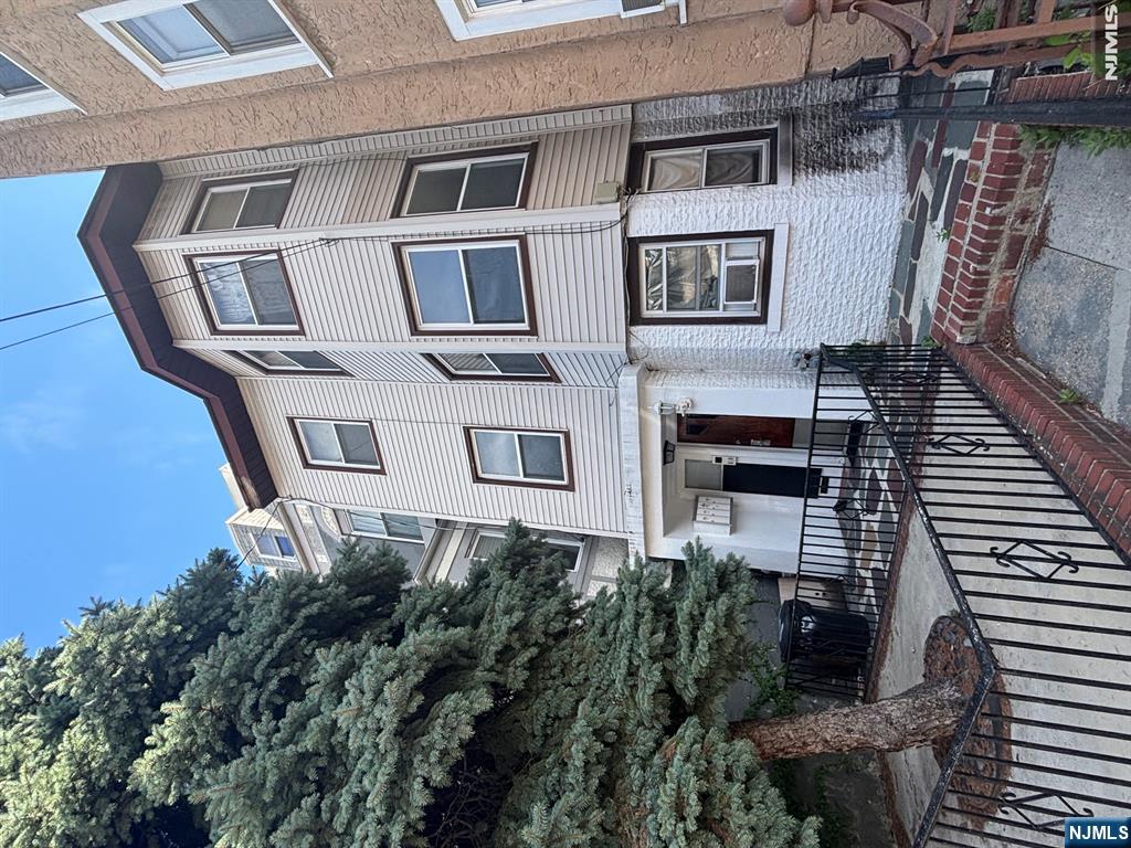 146 Bowers Street 2 - Photo 1