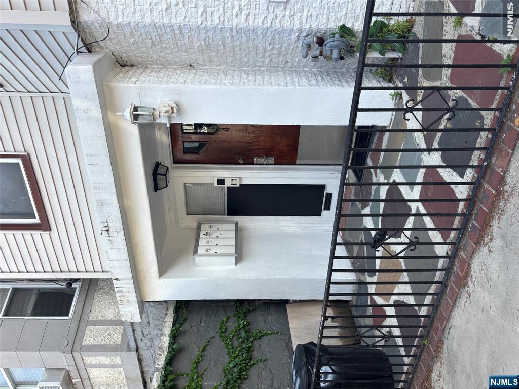 146 Bowers Street 2 - Photo 3