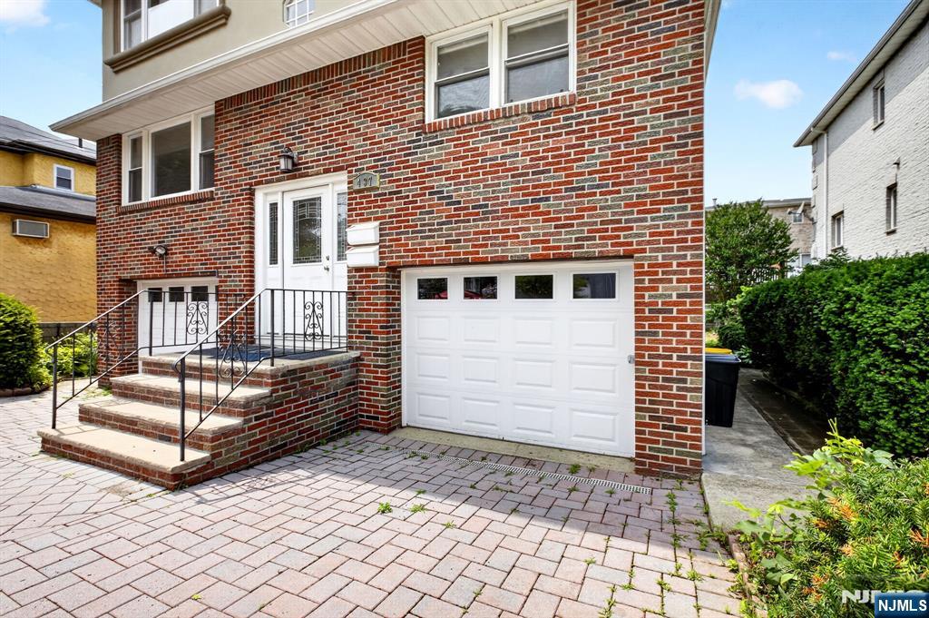 437 2nd Street - Photo 3