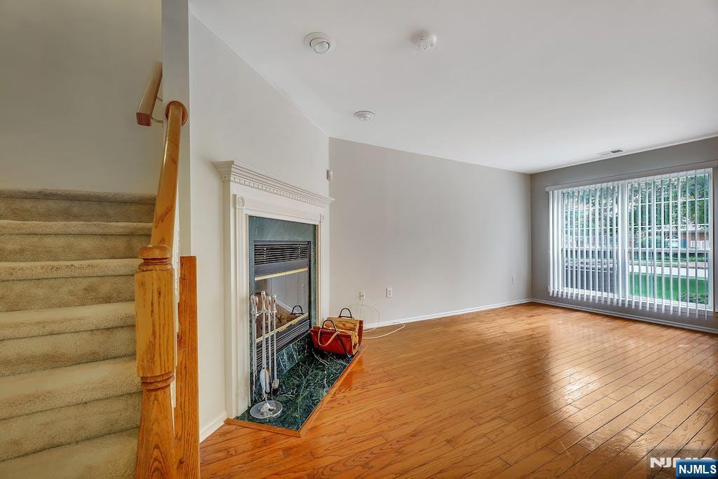1015 Cumberland - Photo 3