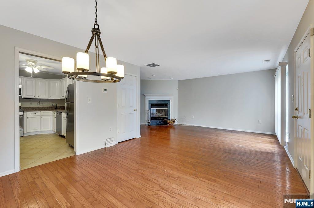 1015 Cumberland - Photo 5