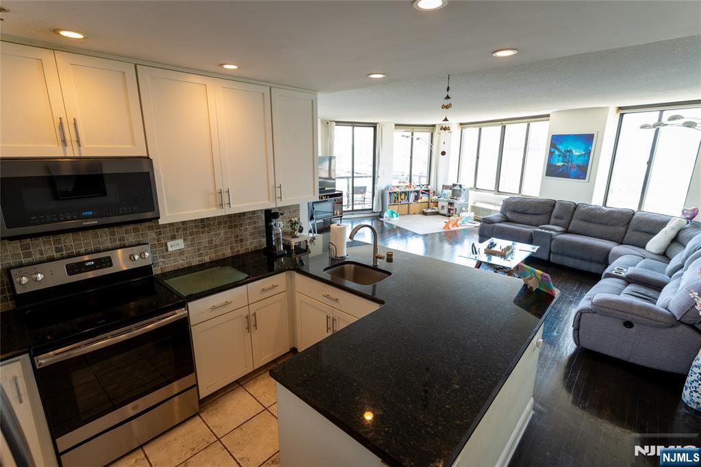415 Newark Street #5A — photo 8