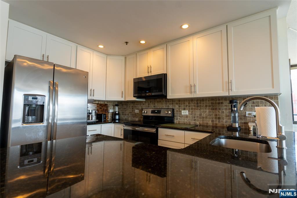 415 Newark Street #5A — photo 9