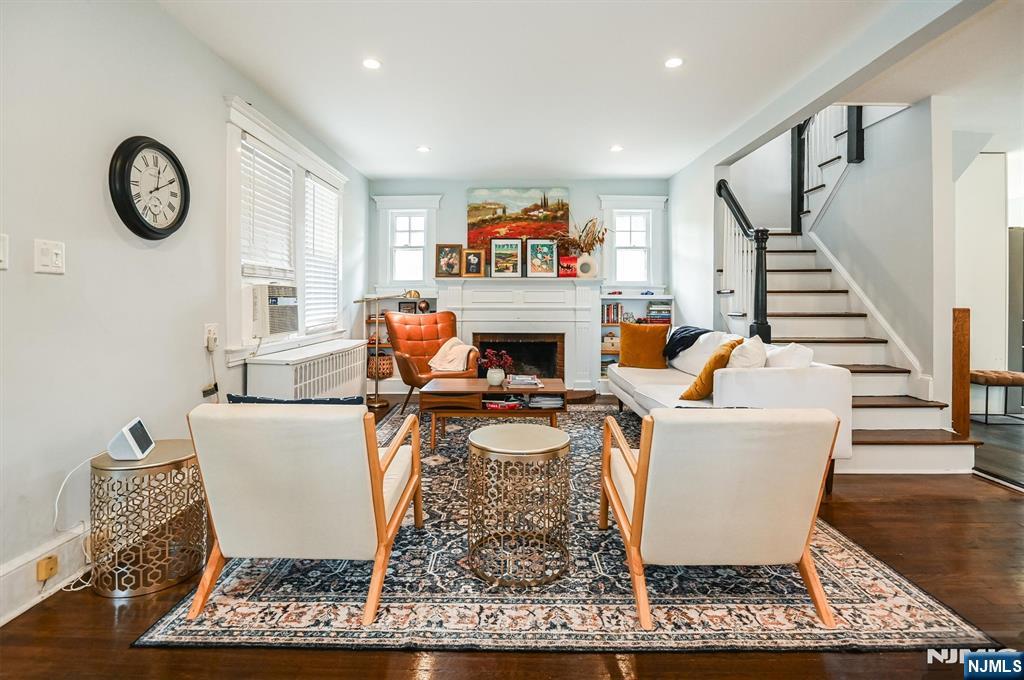 669 Doremus Avenue - Photo 5