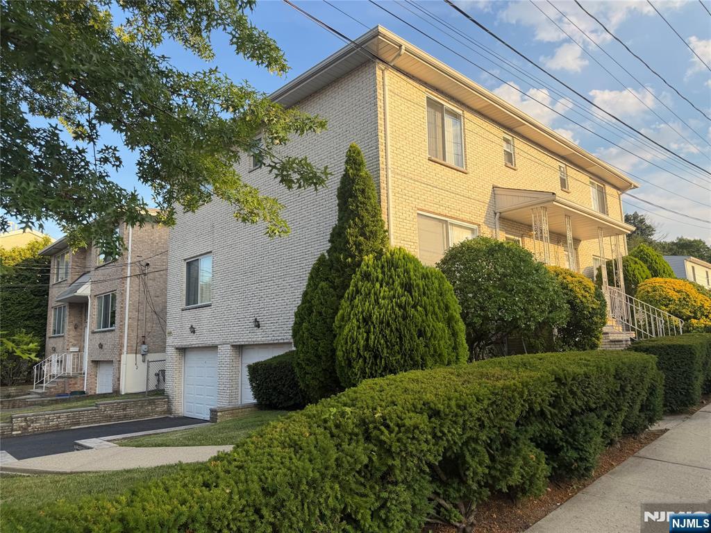 440 Brinkerhoff Avenue B - Photo 2