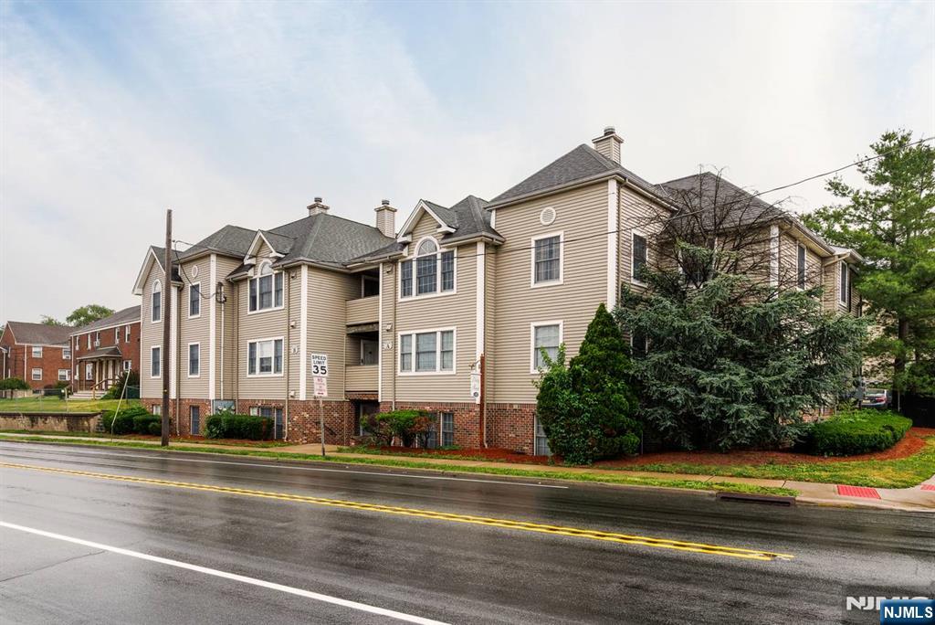 428 Grand Avenue 2C - Photo 1