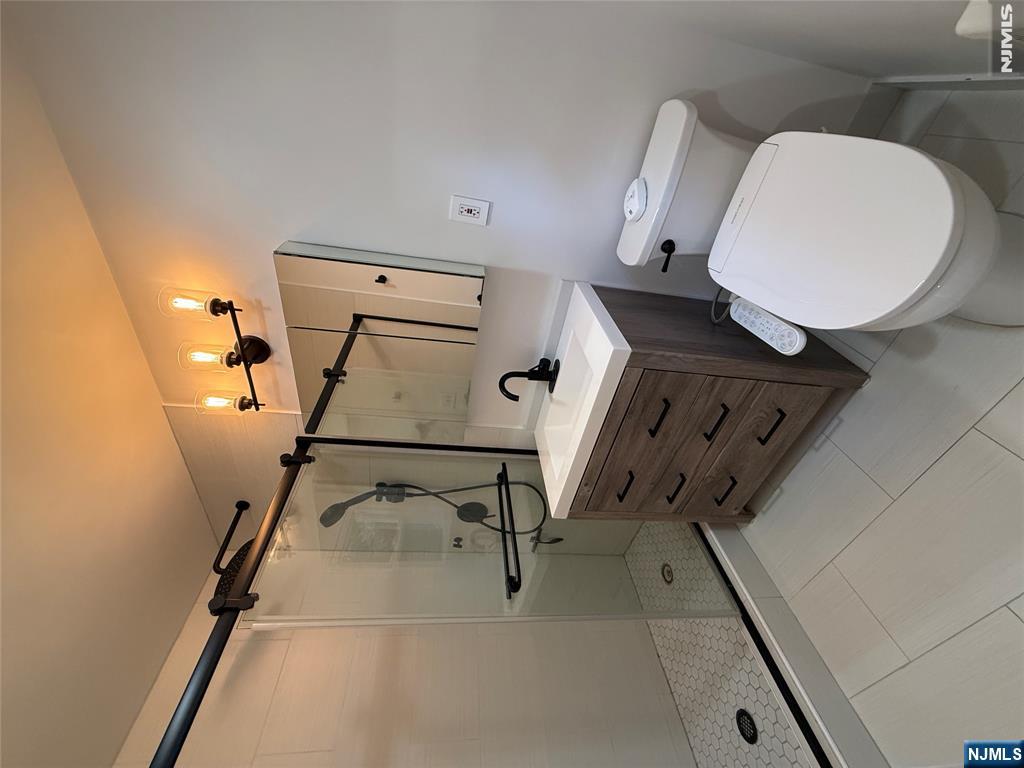 12 Madison Avenue - Photo 9