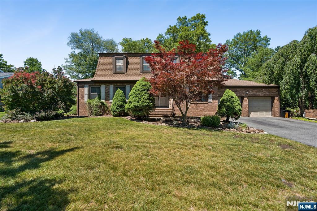 39 Robin Hood Way - Photo 1