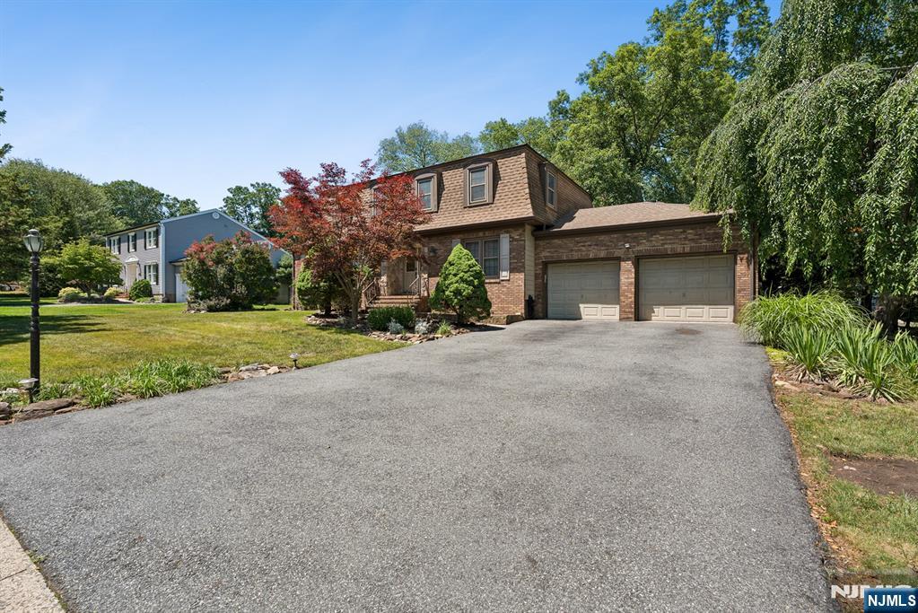 39 Robin Hood Way - Photo 2