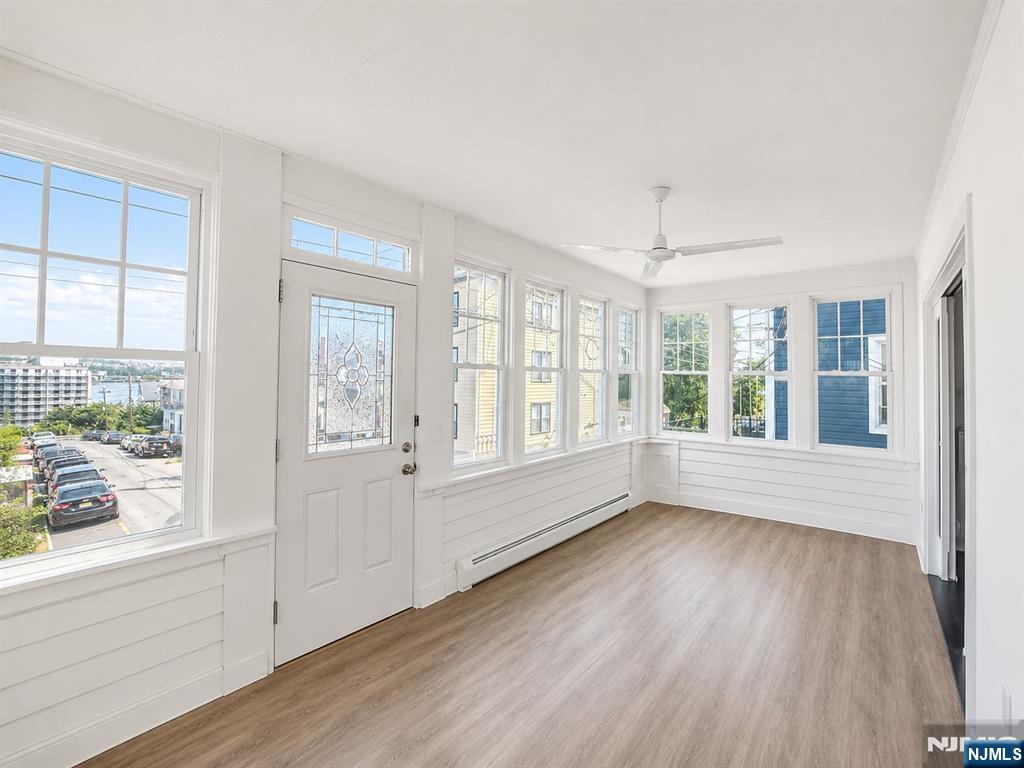 528 Undercliff Ave, Edgewater, NJ 07020