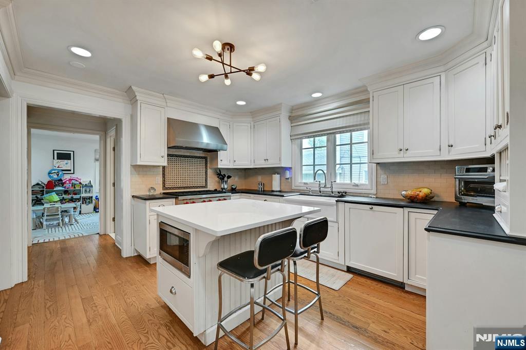 76 Engle Street — photo 13
