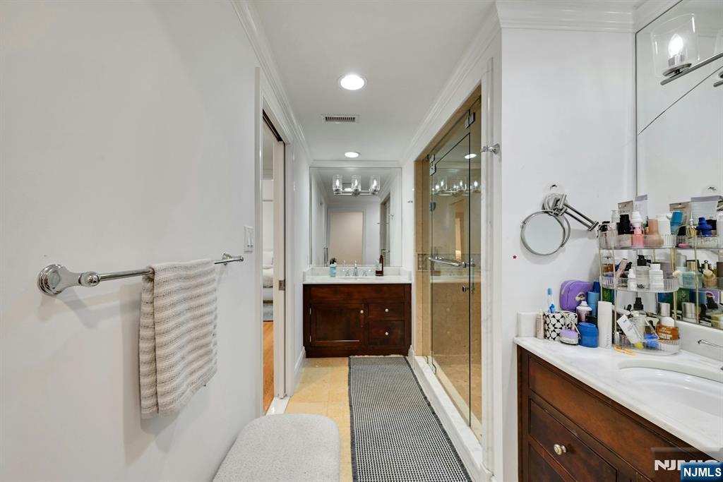 76 Engle Street — photo 34