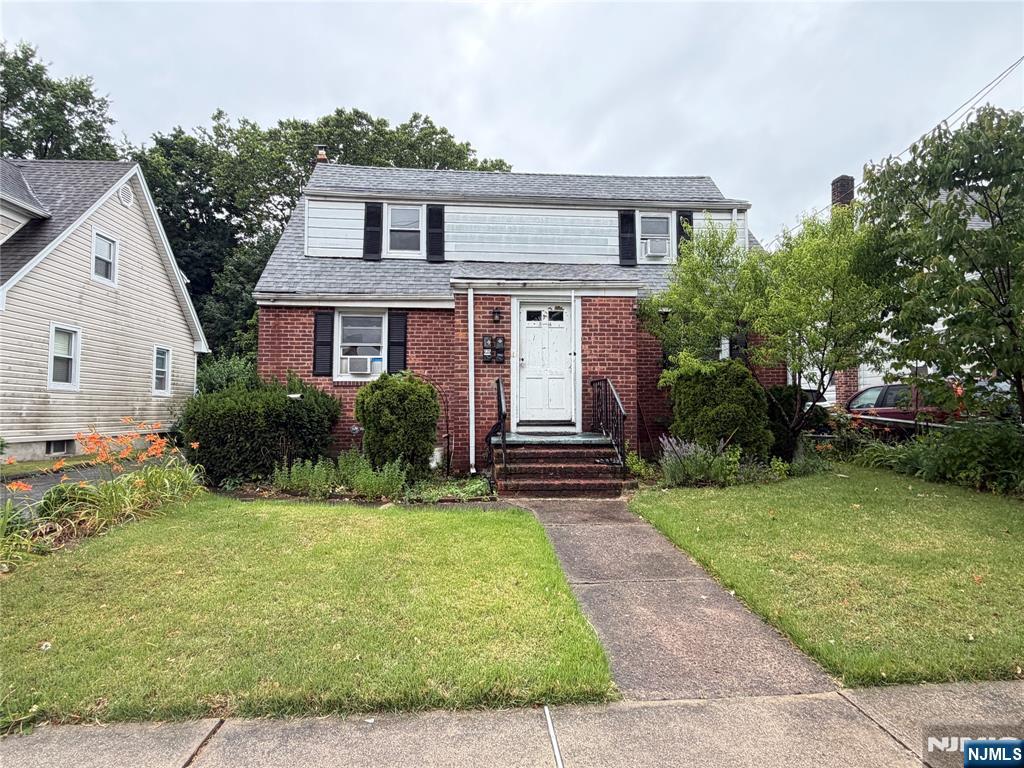 3-14 31st St, Fair Lawn, NJ 07410
