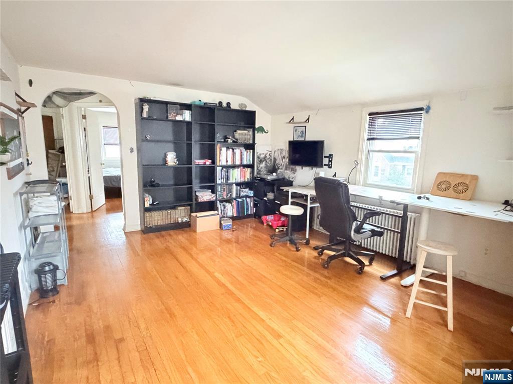 3-14 31st St, Fair Lawn, NJ 07410