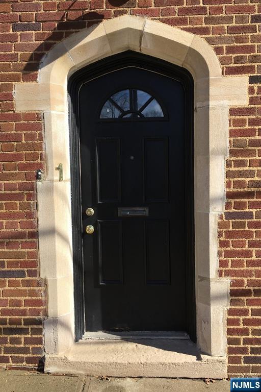 1 Laurel Place - Photo 2
