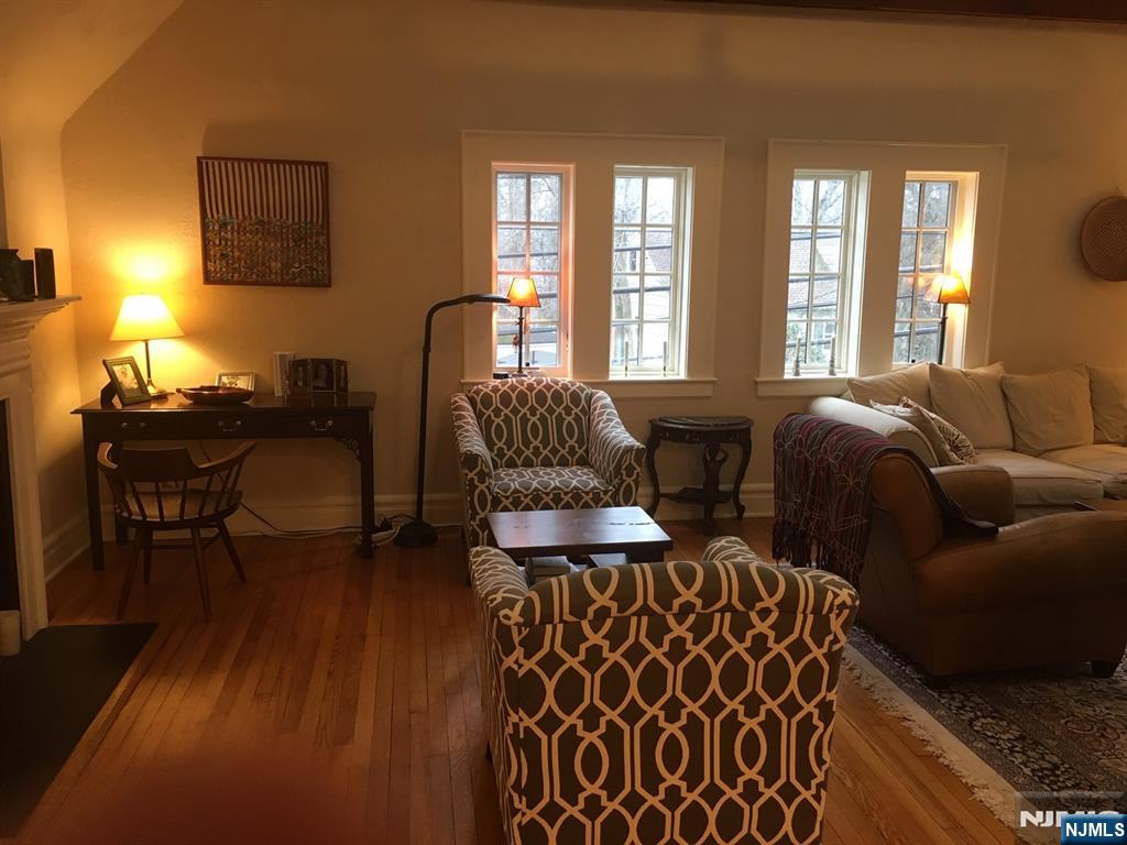 1 Laurel Place - Photo 5