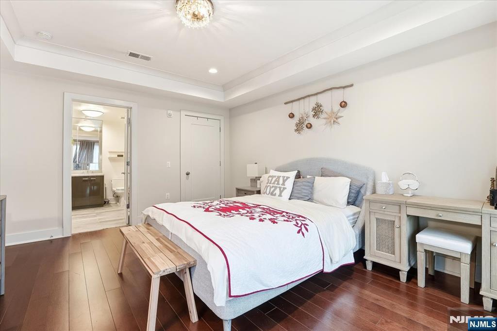 150 Henley Place #210 — photo 15