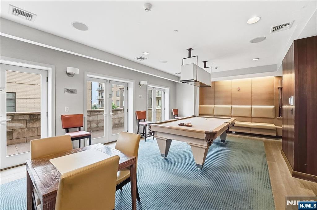 150 Henley Place #210 — photo 37