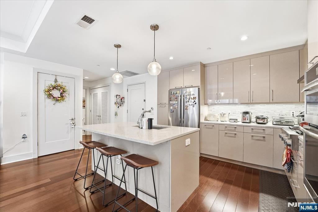 150 Henley Place 210 - Photo 5