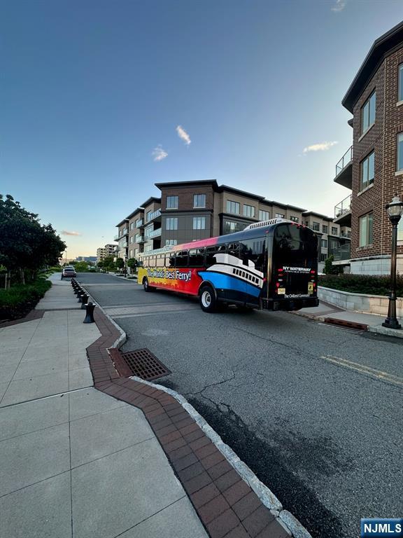 150 Henley Place #210 — photo 44