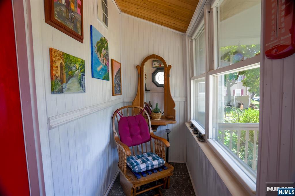 15 Van Wagoner Avenue - Photo 3