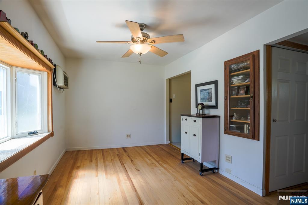 15 Van Wagoner Avenue - Photo 5